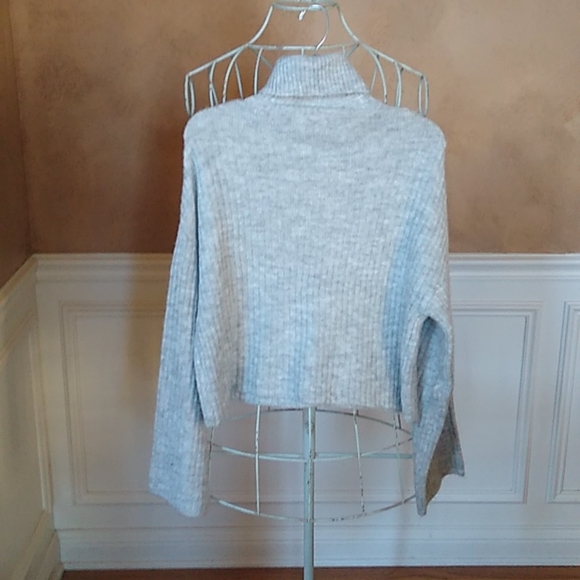 Divided Turtleneck Sweater - Picture 4 of 11